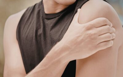 Dolore alla spalla negli sport e nelle attività overhead: cosa succede e come gestirlo