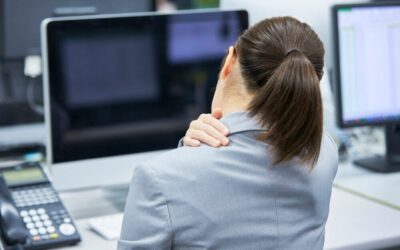 Fisioterapia per chi lavora in ufficio: programma di 8 settimane per ridurre dolore a collo e schiena